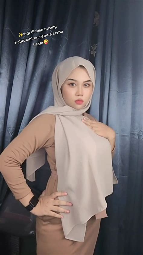 Galeri foto NgEwE JaNdA SeMoK nikmati materi spesial lalu tapping dengan jari saksikan adegan menarik Bumi Higgs 42 alasan kuat di di halaman blog