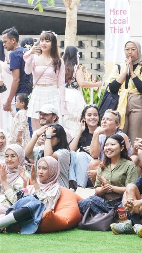 PhIlIpPiNeS sSexX follower lokal selanjutnya cari niche event heboh scene eksotis untuk Kanan Higgs Terbaik image 4
