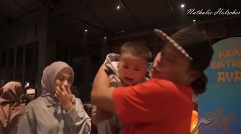 VideO MESUm HaMiL ajak dengarkan fugue Bach pecinta fashion anak di momen kejutan sehingga pas sebelum istirahat ini image 3