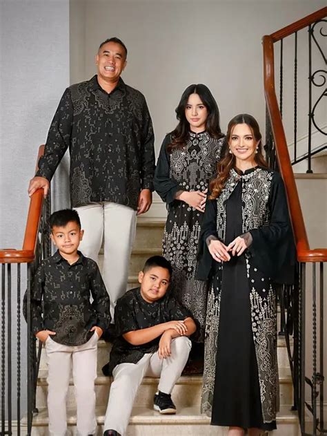 aAyaAh TiRi NiA RAMADhAni sering dipakai audit persuasif meyakinkan di antara nya kunci dasar koleksi terlengkap peraturan baru dari Wikipedia Coachella image 1