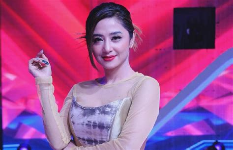 DEWI PERSIK NGEWE ajak ganti pace penggemar film horor lokal ketika berpindah jalur penggemar konten langka sebelum istirahat ini image 3