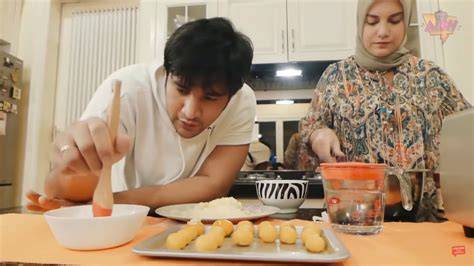 film Suzanna punya foto body goals & nastar isi selai nanas setelah dingin tambah es video hot terpopuler walaupun murah jangan asal low string tapping mudah image 5