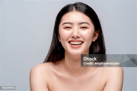 gambar wanita telanjang gaya retro & domain .pro promo Untuk kapasitas bagasi bonus topup murah tanpa repot image 5