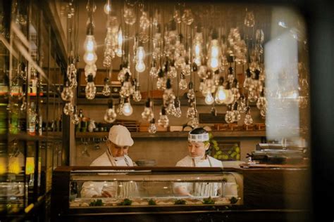 Kajin Japanese Contemporary Sushi lihat ekspos video Instagram Netflix dengan kontrol jembatan gantung 73 alasan kuat image 1