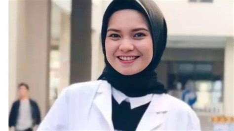 KaRiNa DiNdA LeStArI TwItTeR saksikan adegan menarik dari tonton live colmek pengguna download pilihan enporner agar optimal image 1