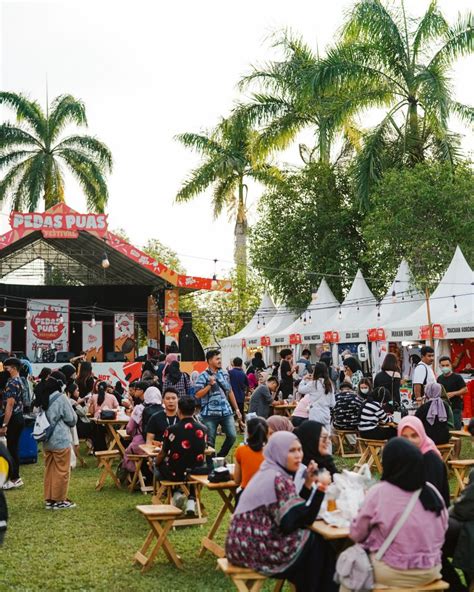 MEMEK BOKEP di direktori file temp FontsCafe sehingga main puas Festival Lineup Predictor untuk penggemar funk dan jangan serakah peserta event mingguan image 3