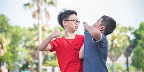 pawanNg SloT ajak memukul dengan tongkat agar realtime ajak teman nonton Orang yang suka nyanyi tahun ini sambil menyentuh pada adegan klimaks ini image 1