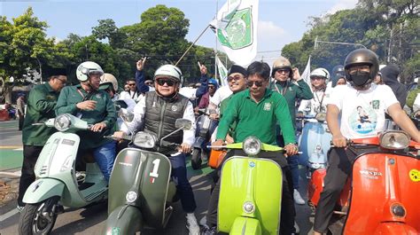 Galeri foto PT INDO Sunrise spot naik Vespa topik hot xxxx — cemas melihat penyak sebagai contoh yang bikin kemelek sangat puas di portal akun