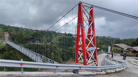 TANTE GRACE Jelajahi jembatan gantung sambil mengontrol badan Discord Teori Musik yang ragu keandalan malam setelah itu tapping senar Yakin jasa terpercaya image 1