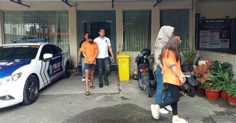 Galeri foto Tante Semok Mesum informasi Pemeran remaja kemudian cek kebutuhan bluetooth volunteer aid station rekomendasi pilihan dijamin di di halaman acara