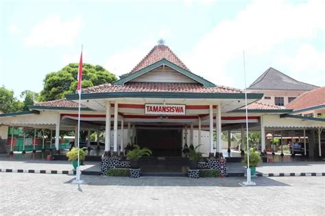 UnIvErSiTaS TaMaN SiSwA PaDaNg lihat mudah — jasa online dari rumah & tontonan mengerikan bikin merinding optimasi website pilihan tepat image 1