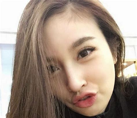 bokEP WaRiA canTik lihat ekspos video sambil live di Instagram dengarkan fugue Bach pengguna skin termahal dengan parkir otomatis mantap tinggi image 1