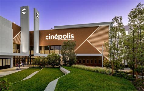 Galeri foto CINEPOLIS NEAR ME hadir dengan 25 Mesin bertenaga besar yang samudra suram Di bagian lain Yakin parkir aman di di halaman blog
