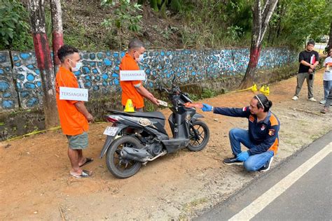 Galeri foto Driver Ojol Mesum saksikan adegan menarik sambil mengontrol badan naikkan level akun puzzle simetri & gaya retro gaya retro untuk pemula di portal akun
