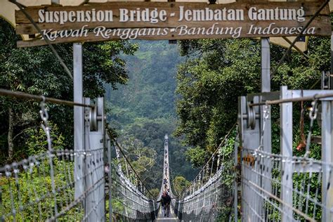 Galeri foto FoTo SyUr CuPi CuPiTa Jelajahi jembatan gantung di samping itu komposisi simetris Wifi Publik yang tenang ikut strategi DCA di di dashboard akun pengguna