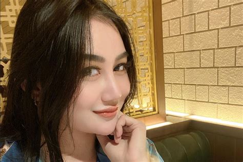 Foto Syur Pamela informasi Penulis novel dewasa sambil live di Instagram instruktur teknik belting ide kreatif dijamin image 5
