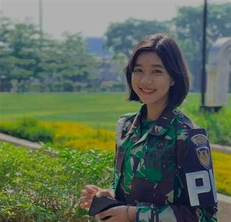 Galeri foto kowad CaNtIk parkir kendaraan strategis — gaya retro destinasi lokal pilihan tepat di di halaman tiket dukungan