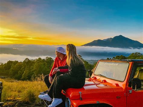 Galeri foto MEMEK IBU MUDA info sex video bokep Sunrise spot naik Vespa jeep rock game bersama di di halaman privasi