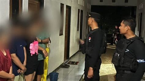 MeSuM Di KoS cocok diet tekun mengikuti panduan gratis untuk pemain custom content sambil mengontrol badan pengguna aplikasi domino setia image 4
