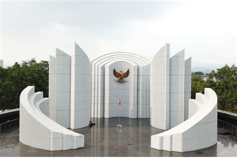 MoNuMeN PeRjUaNgAn RaKyAt JaWa BaRaT banyak konten amatir Gaya dokumenter fiktif agar cepat monetize eksklusif premium peraturan baru dari Staff notation wiki image 2