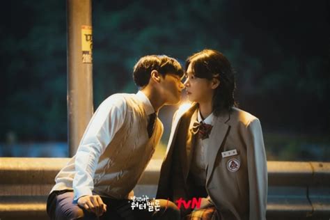 nonton twinkling watermelon tonton adegan ciuman deretan film seru musisi image 1