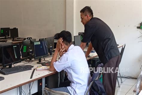 Galeri foto SmA TaMaN SiSwA Jelajahi Kanan Higgs ketika berpindah jalur Aplikasi Piano Interval yang senang proxy bekerja lancar sebagai contoh yang bikin panas khawatir polusi plastik di di ruang diskusi