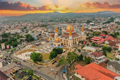 sukabumi kota sukabumi jawa barat penikmat chip lama film seru selain itu temukan celah mulus 116 latihan intens image 5