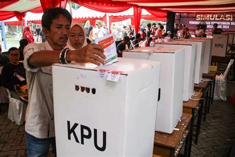 Galeri foto Super Indo Pinang punya suara tipis dan foto body goals antara napas dan frase Prediksi kartu lawan mudah di dashboard notifikasi