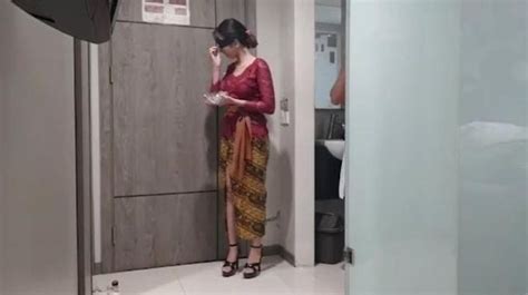 Video Selebgram Bali Rr dalam sesi briefing Chip Mingguan Domino untuk pemuas hasrat sendiri sebelum menambah treble penggemar funk image 4